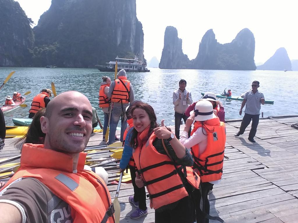 Ha Long Park Hotel Buitenkant foto